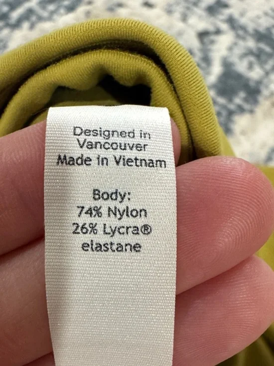 High-Waisted Yellow Leggings - Picture 5 of 5